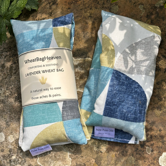 Aromatherapy heat pack wheat bag, lavender scented neck wrap