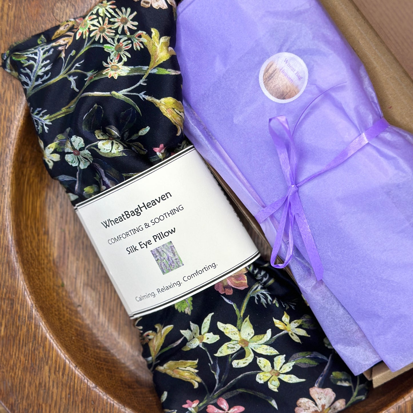 lavender scented eye pillow in satin silk Lockwood print from Liberty, perfect size for yoga meditation and relaxation 