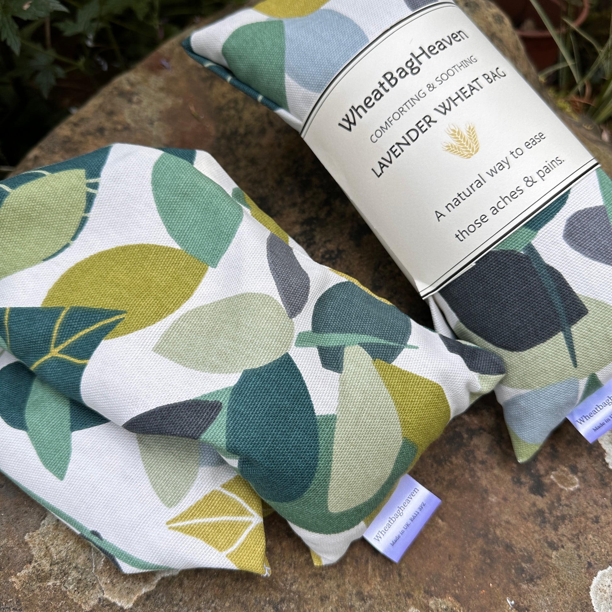 Green spruce is a lovely cotton fabric, eco-friendly.Flax seed eye pillow in green spruce fabric.